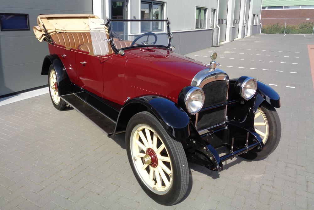 Nash_model_690_1923_PM5845_831.JPG